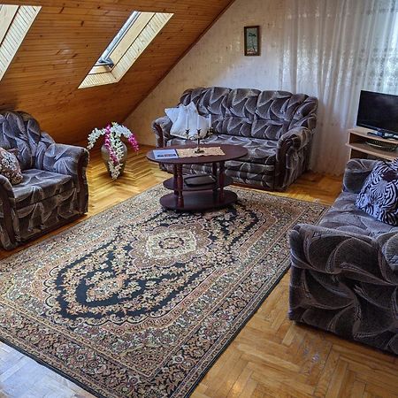 Guest House Nika - Cottages And Rooms In The Heart Of Palanga City Center Εξωτερικό φωτογραφία