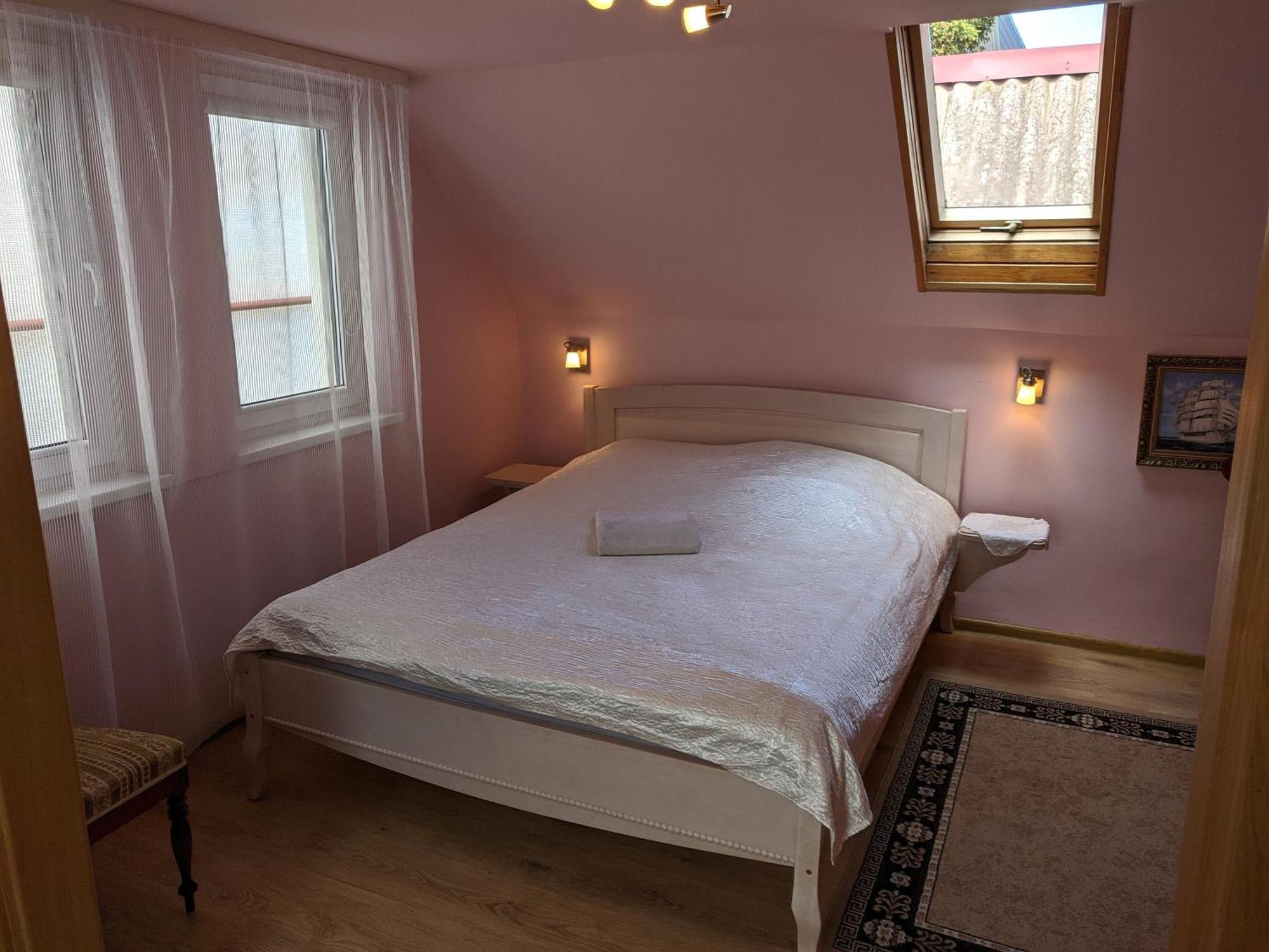 Guest House Nika - Cottages And Rooms In The Heart Of Palanga City Center Εξωτερικό φωτογραφία